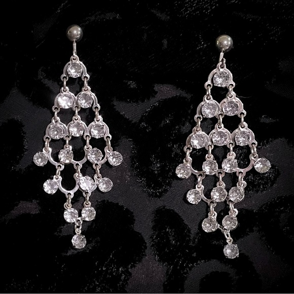 Vintage Avon Crystal Chandelier Earrings Sparkly - Picture 1 of 10